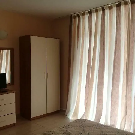 Pollo Apartament Апартамент *