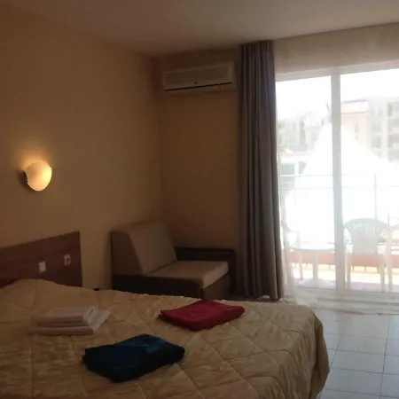 Апартамент Pollo Apartament Слънчев бряг
