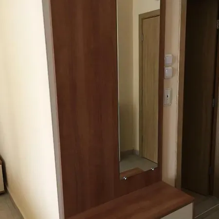 Pollo Apartament アパート サニービーチ