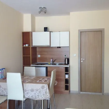 Pollo Apartament サニービーチ